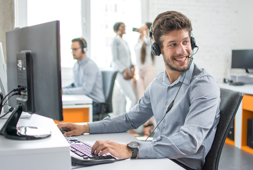 Contact center employee working.